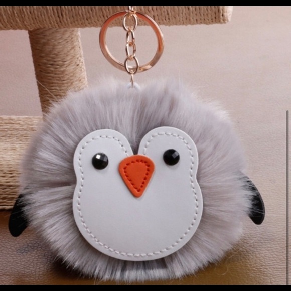 🆕 Rose Gold Puffy Penguin Keychain - Picture 2 of 7